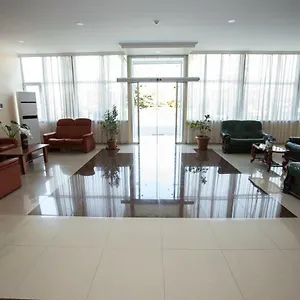 Hotel Ortachala Palace